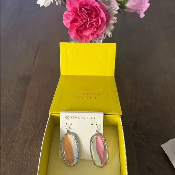 Kendra Scott Iridescent Danielle Earrings - Picture 1 of 3